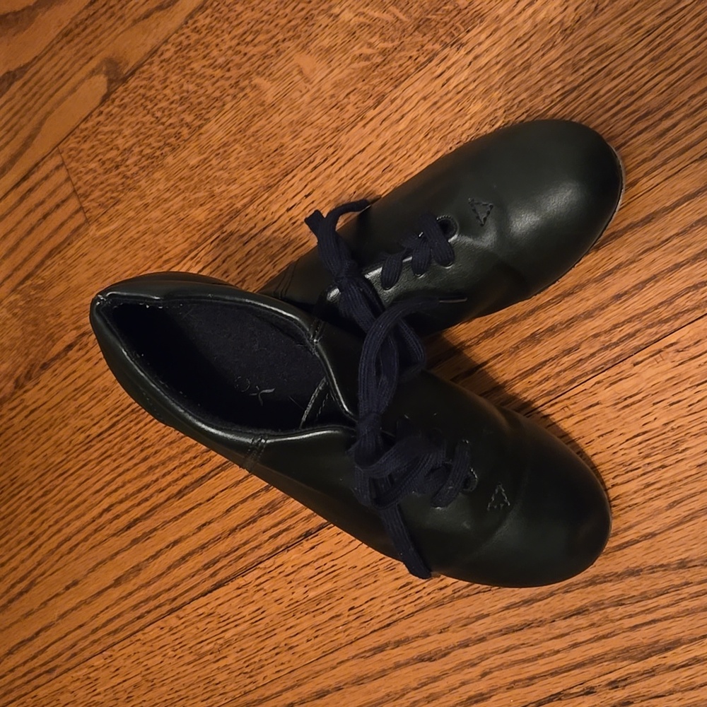 Capezio fluid tap shoe